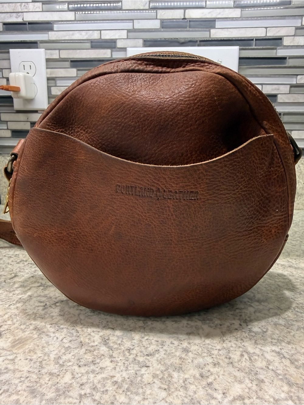 Portland leather Coldbrew large circle bag